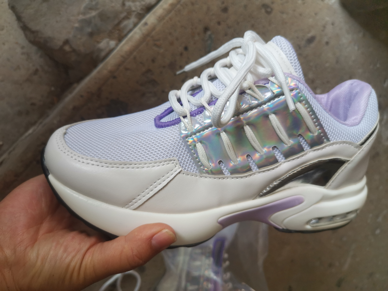 2023 Scarpe da ginnastica da donna con lacci con zeppa scarpe vulcanizzate suola spessa cuscino d'aria scarpe casual scarpe da donna di grandi dimensioni_voghion.com