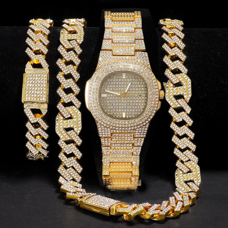 Set di gioielli da uomo Hip Hop da 3 pezzi, orologio al quarzo con calendario, bracciale in lega e collana con accenti di diamanti_voghion.com