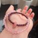 Rosafarbenes Armband mit zwei natürlichen Granatperlen für Damen, exklusiver Schmuck von Niche Exquisite Jewelry_voghion.com