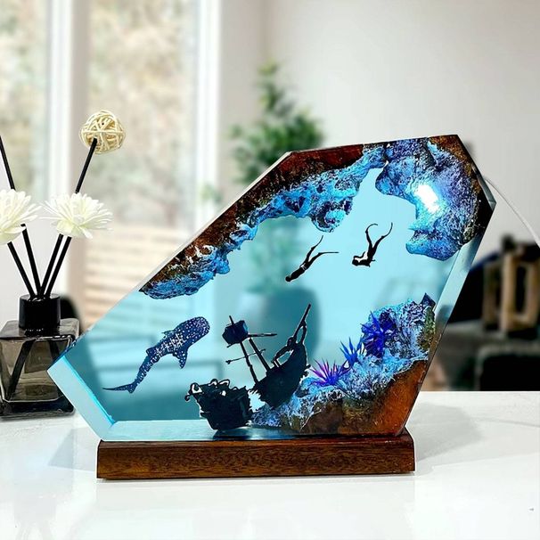 Epoxy Craft Ornament Whale Shark Diver And Shipwreck Ocean Resin Lamp Gift_voghion.com