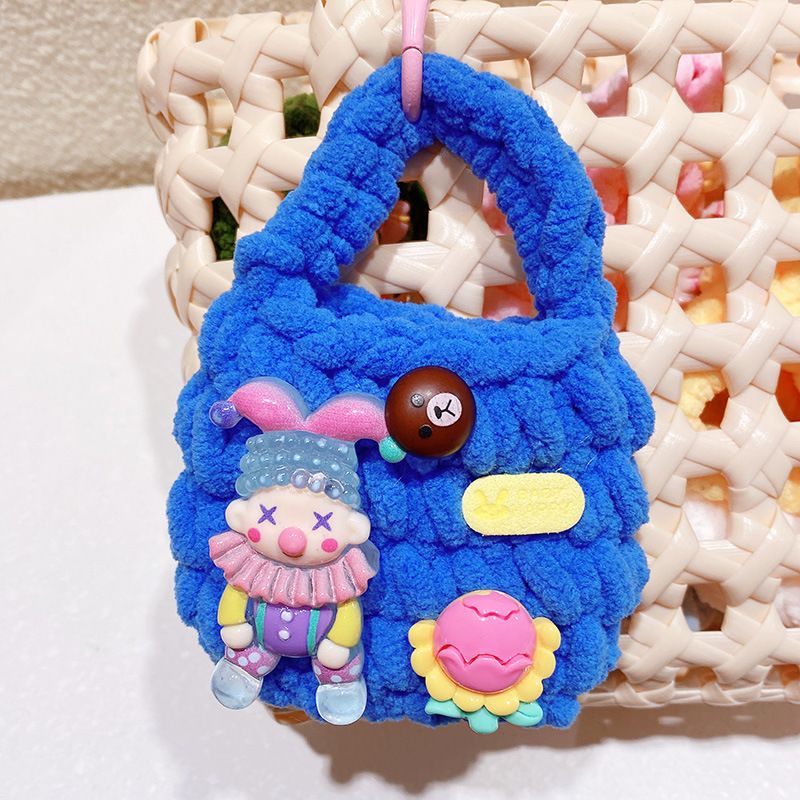 HD3393A04 Porta-moedas de crochê com estampa de palhaço de circo, moderno e estiloso, para fones de ouvido, com alça._voghion.com