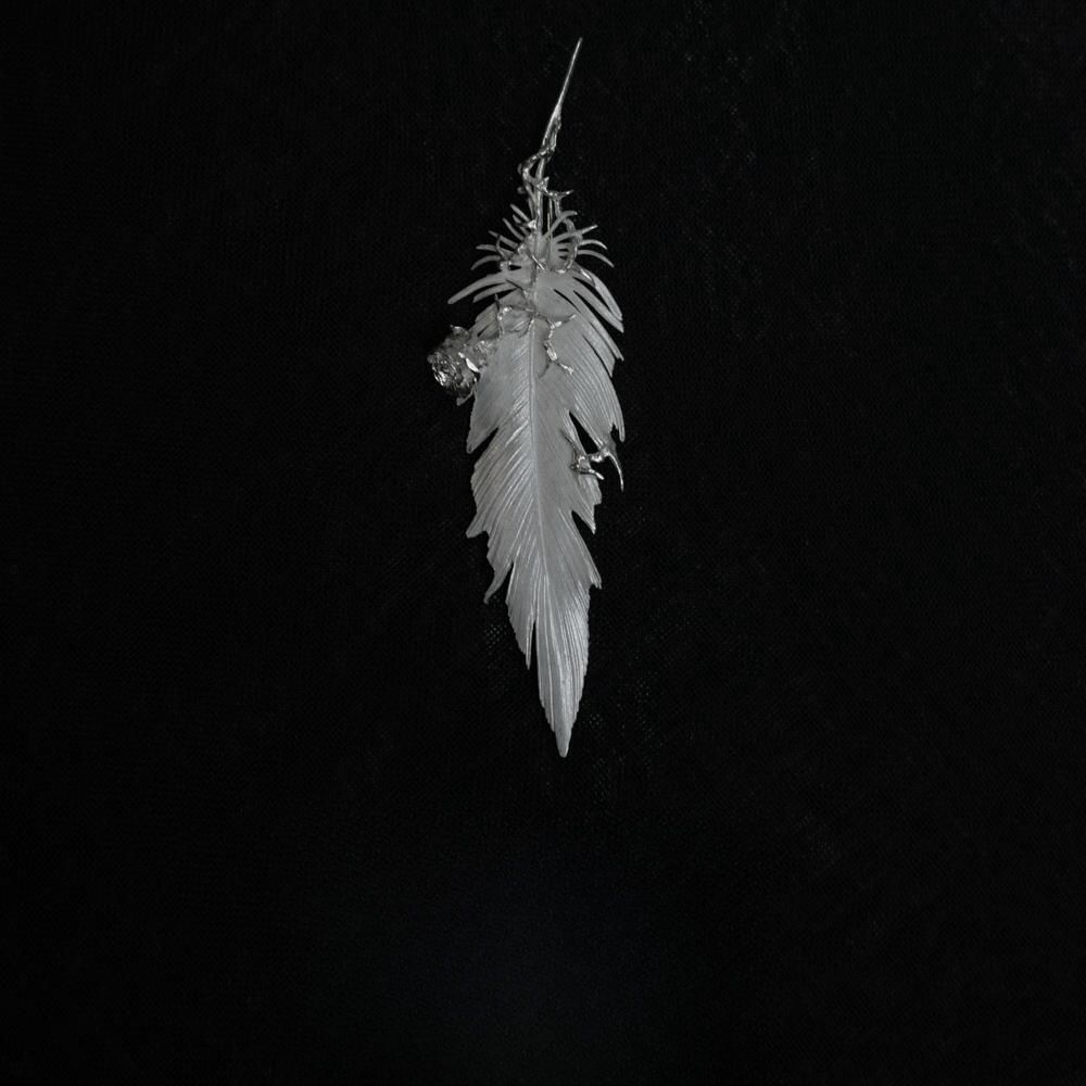 Federbrosche Nische Einzigartiges schlichtes Design Leichter Luxus Ins Mode Vielseitiges Geschenk für Freundin oder beste Freundin_voghion.com