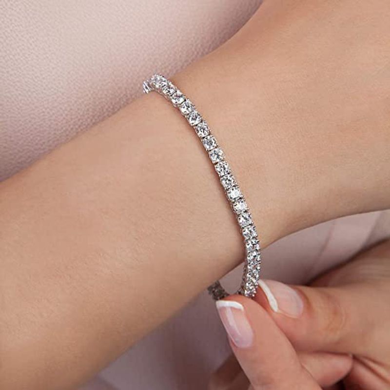 Vierzackiges Moissanit-Armband, feines Diamant-Nischendesign, schlichter, eleganter, luxuriöser einreihiger Schmuck_voghion.com