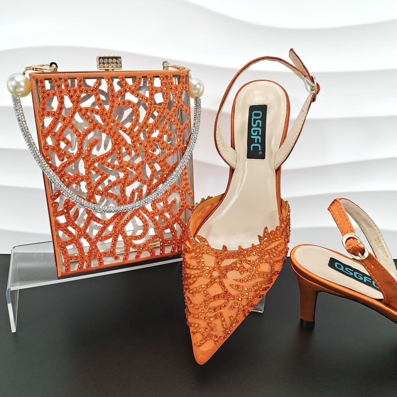 Spitz zulaufende Schuhtasche für Damen, schlichtes, hohles Design, dünn, mit Knöchelkette, Dinnerparty, Pendelkleidung_voghion.com