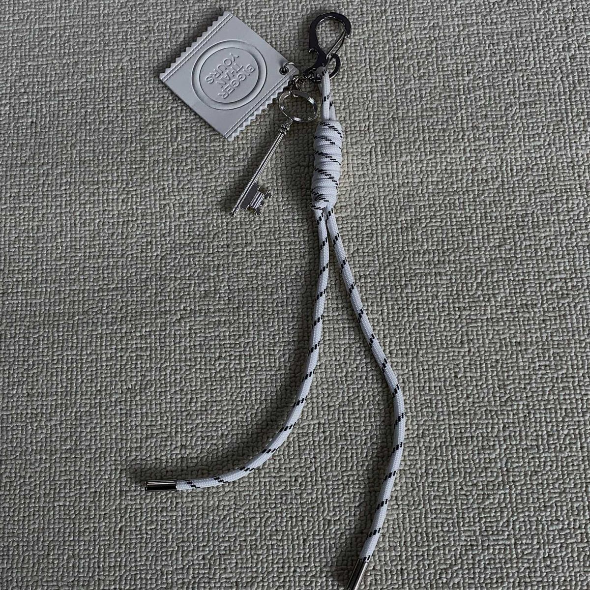 Portachiavi originale fatto in casa con ciondolo a forma di nicchia in corda intrecciata, design creativo, accessorio per cintura_voghion.com