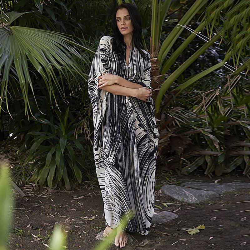Elegant Black & White Curved Line Beach Cover Up Dress - Oversized Boho Kimono Maxi Dress For Women, Bikini Cover Up, Resort Wear, Vacation Essentials_voghion.com