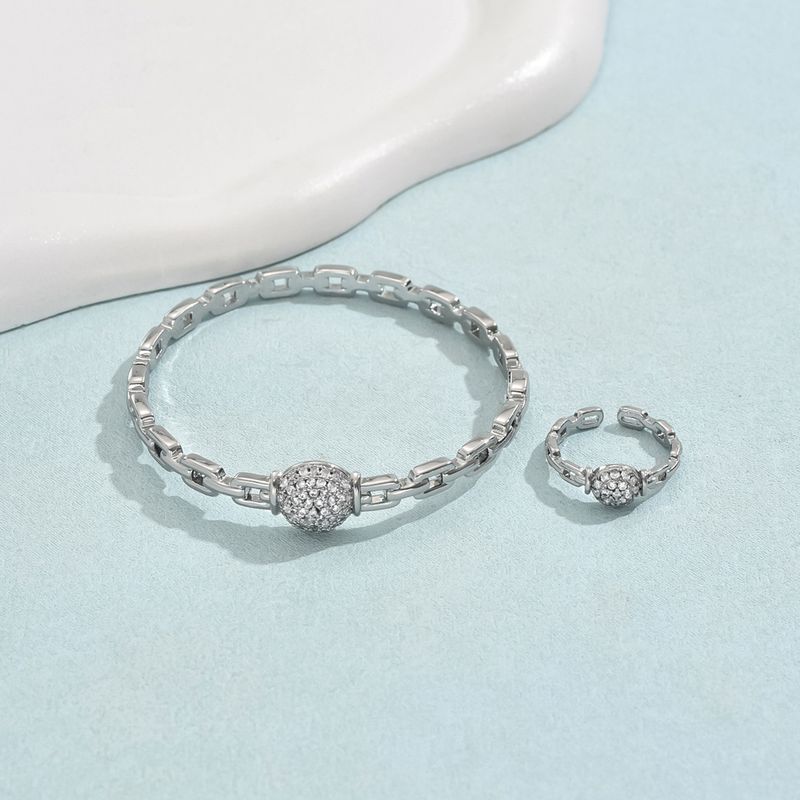 Elegante set van damessieraden: hartvormige armband en ring, luxe bijpassende oorbellen met strass-steentjes, lichtgewicht minimalistische feestkleding voor dames_voghion.com