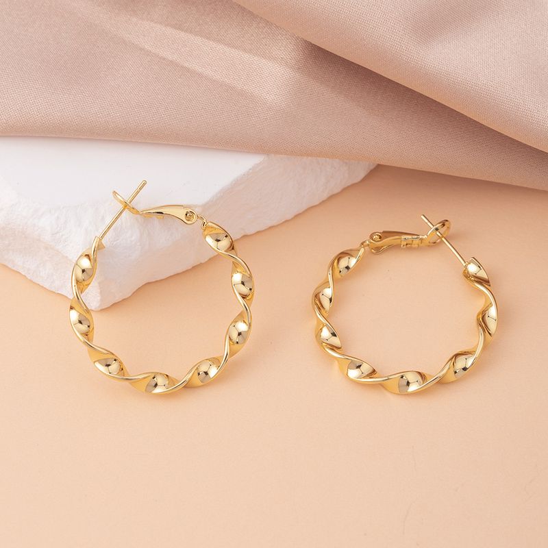 Twist Earrings For Women, Simple Hoop, Unique Ins Style, Versatile Hoops, Light , High-End Feel, Trendy Clips, Ear_voghion.com