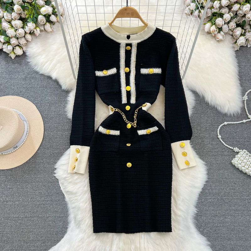 Damenbekleidung Herbst- und Winterstil Promi-Temperament Kontrastfarbe Langarm Rundhalsausschnitt Taille Abnehmen mittellang A-Linie Strickkleid_voghion.com