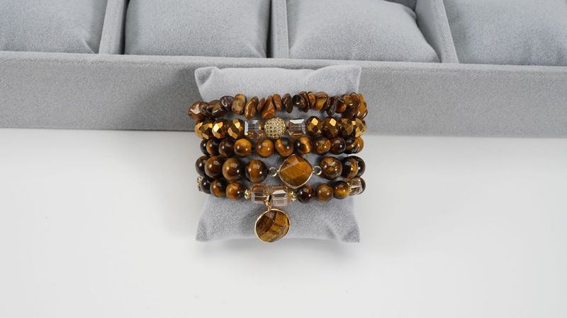 Popularna bransoletka w stylu boho z naturalnym ametystem i tygrysim okiem, zestaw damski_voghion.com