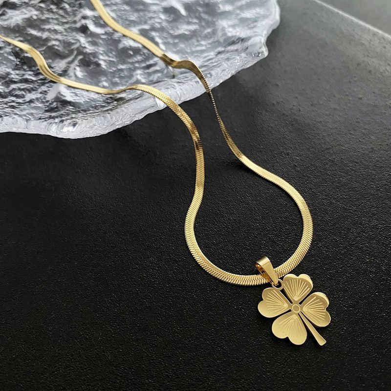 Clover pendant niche design high-end titanium steel earrings do not fade  spring new ins style jewelry_voghion.com
