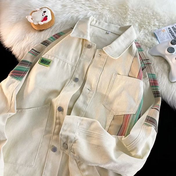 Chaqueta vaquera estilo Hong Kong para hombre: abrigo vintage extragrande con botones, ribete en contraste y bajo inclinado._voghion.com