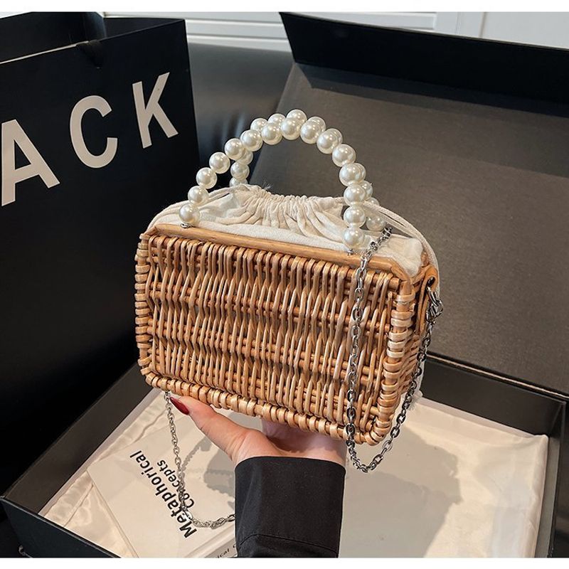 Borsa a tracolla versatile, estiva, nuova, in stile coreano, con catena di perle, in paglia intrecciata, da donna_voghion.com