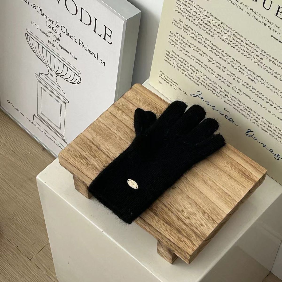 Ny högkvalitativ ull som innehåller varm för kvinnors höst- och vinterstickning, hög skönhet, exponerad touch med två fingrar_voghion.com