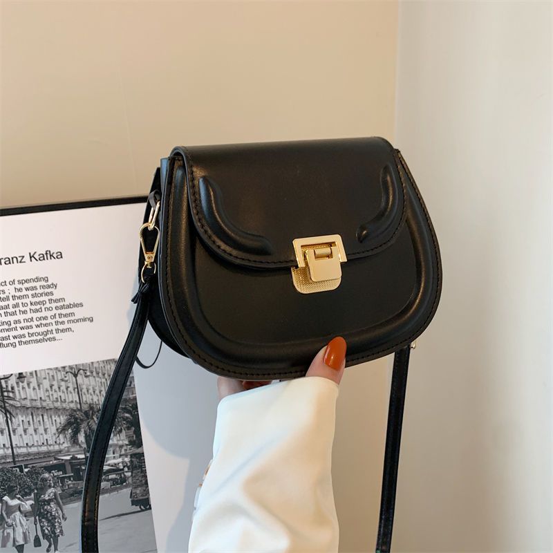 Piccolo design di nicchia per le donne 2024 nuova borsa a tracolla monospalla alla moda, semplice, versatile, alla moda, alla moda, alla moda, strutturata_voghion.com