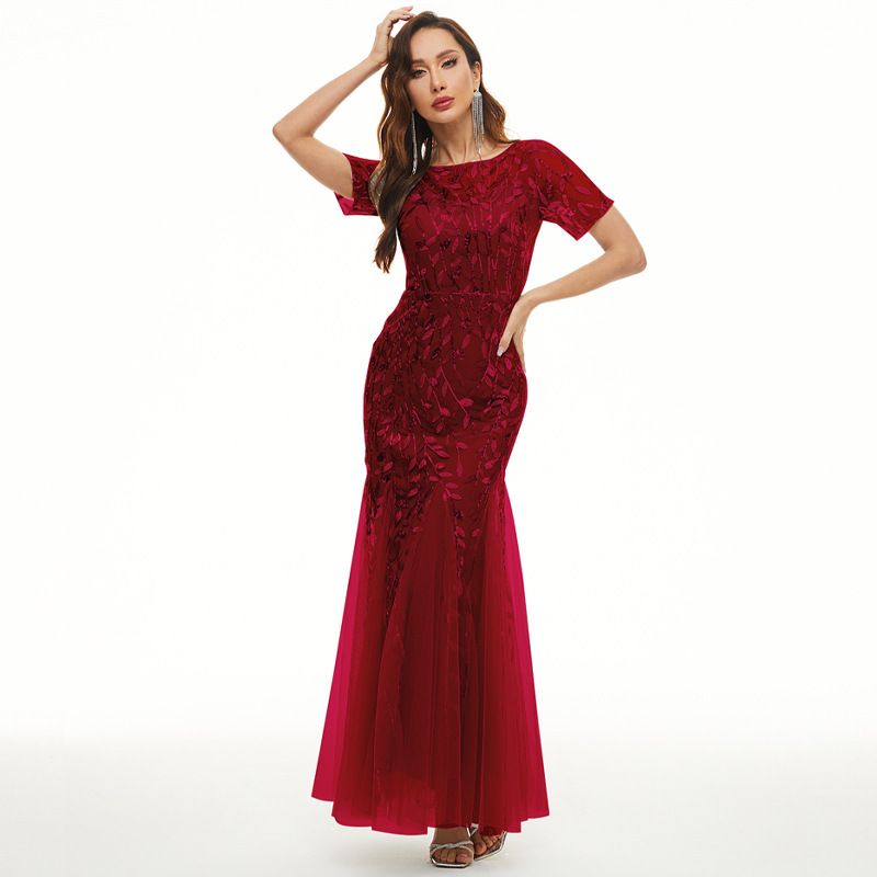 Damenkleidung Besticktes, kurzärmliges, schmales Brautjungfernkleid_voghion.com