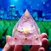 Pirâmide de cristal orgone 2025, gerador de energia, 5 cm, ametista natural, peridoto, ferramenta de meditação, chakra, decoração para casa_voghion.com