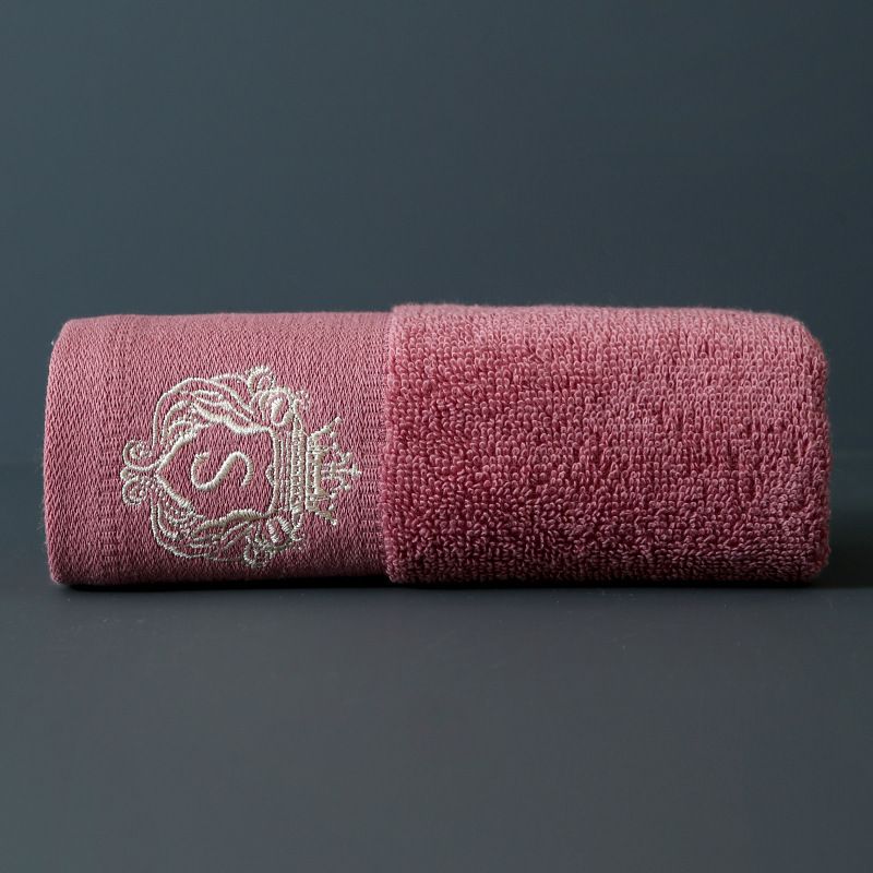 Toalha de banho bordada RYYD - Design clássico, leve e premium_voghion.com