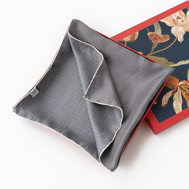 Give Mom a Gift of 100% Mulberry Silk, Silk Black Square Scarf, Luxury, Fashion, Thin, Versatile Headscarf for Women_voghion.com