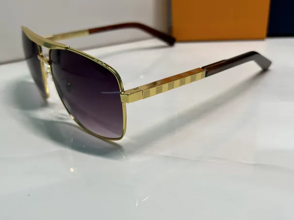 Populāras Avantgarde aizsardzības UV āra modes 2024 0259 Retro brilles vīriešiem un sievietēm Attitude 2024fashion Square_voghion.com