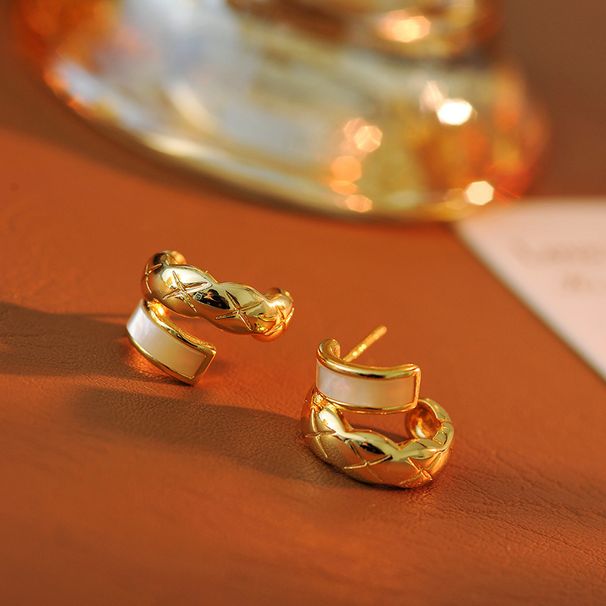 Damesring met dubbele laag gebogen schelpenknop voor vrouwen, geometrisch C-vormig diamantpatroon, in koude stijl, oorbellen, mode, licht en luxe_voghion.com