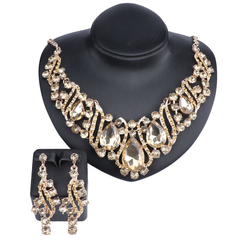 Mode Charme Gold Farbe Schmuck Sets Für Frauen Kristall Anhänger Halskette Ohrringe Party Kleid Zubehör_voghion.com