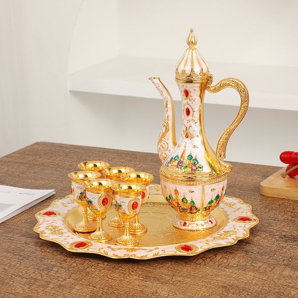 Wohnmöbel Elegantes Schloss-Weinset, Nischenlicht, Luxus, Retro-Mode, Wein, Zinklegierung, Weintopf, Weinglas, achtteiliges Set_voghion.com