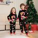 Conjunto de pijamas natalinos combinando para a família – Pijamas festivos com estampa de Papai Noel e bengala doce para pais, filhos e animais de estimação (P-4XG) – Pijamas natalinos macios em algodão._voghion.com