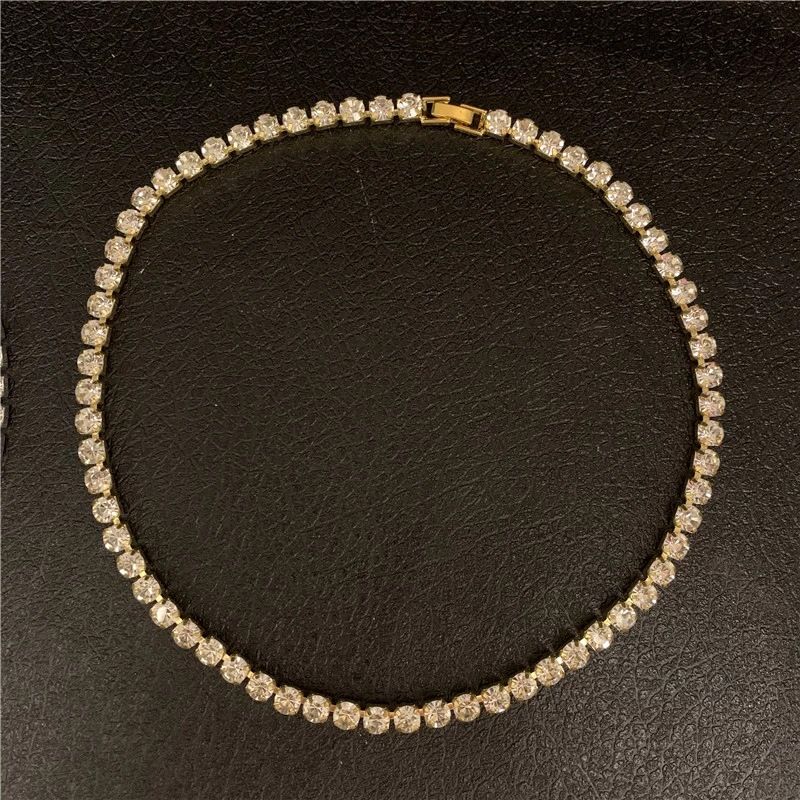 Schmuck-Halskette mit einzelnem Drainage-Diamant, schlichtes und modisches kurzes Schlüsselbein-Halsketten-Accessoire_voghion.com