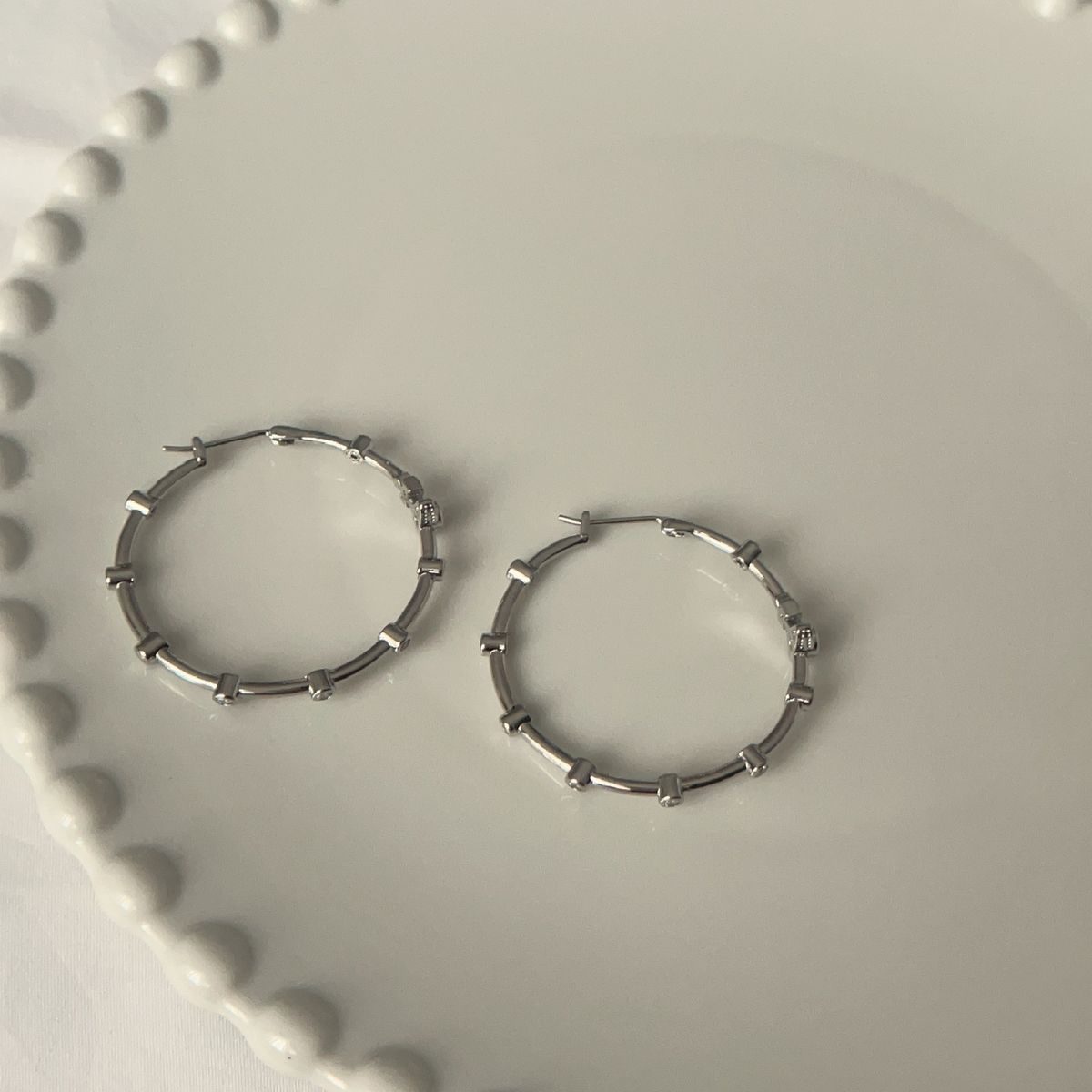 Orecchini a cerchio con diamanti intarsiati e nodo di bambù con pianeta Saturno, stile hip hop, per ragazze dolci e alla moda, in metallo._voghion.com