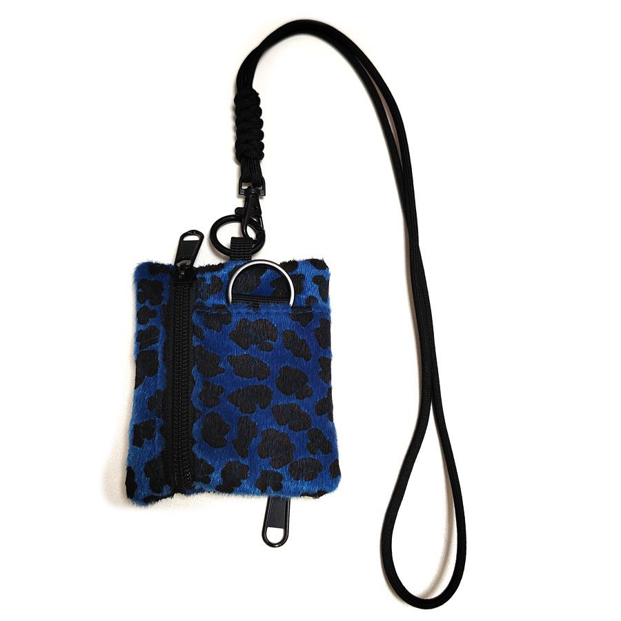 Portafoglio in feltro – Porta carte a tracolla con stampa leopardata e tracolla staccabile (design a 2 pieghe, senza fodera, stile boho chic, beige/kaki/nero/blu)_voghion.com