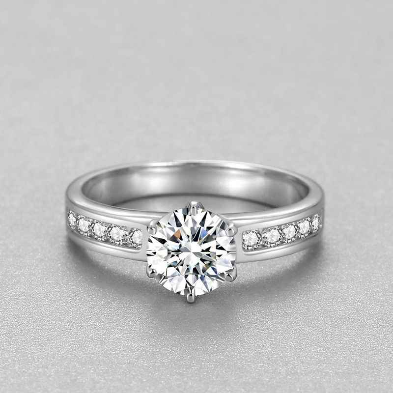 YJZ107 Anello nuziale da donna con corona di diamanti in platino placcato in argento simulato, zircone 5A, a sei griffe da 1,25 carati_voghion.com