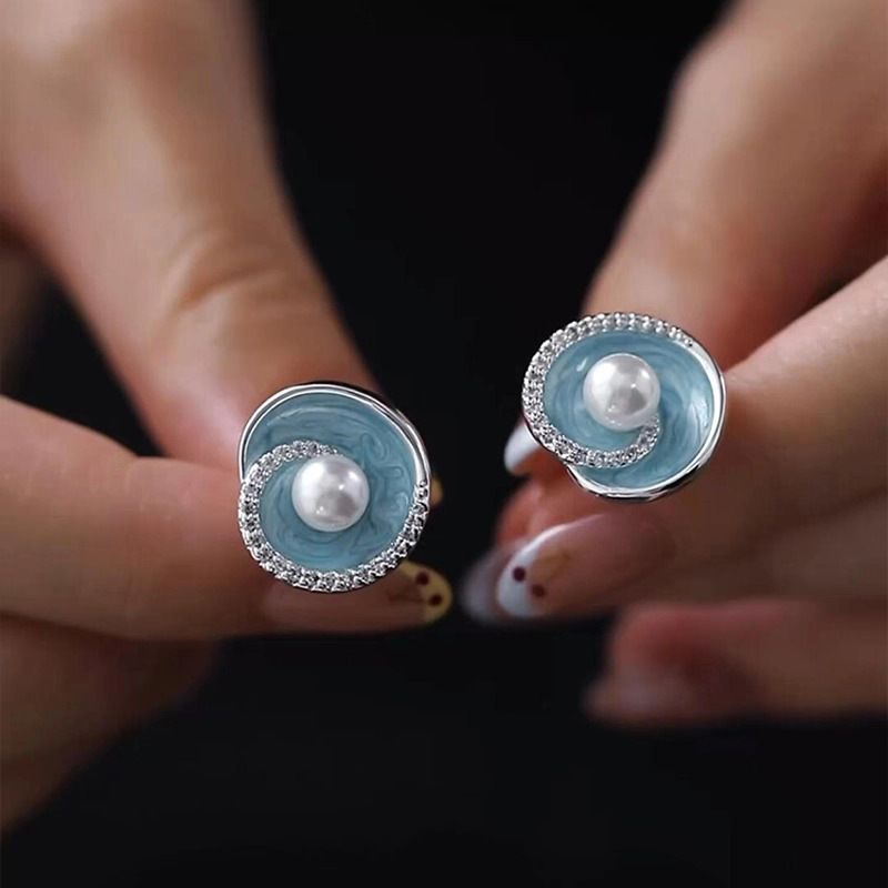 Orecchini eleganti e alla moda di alta qualità con perle blu francesi infilate a forma di fiore "Time Island Blue"_voghion.com