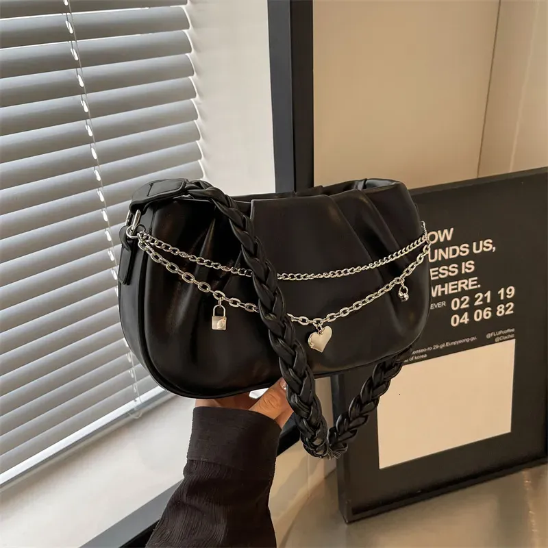 Free Shipping Designer Women's Trendy Pleated Handbag Personalized Cloud Simple And Versatile Fashion Zipper Chain_voghion.com