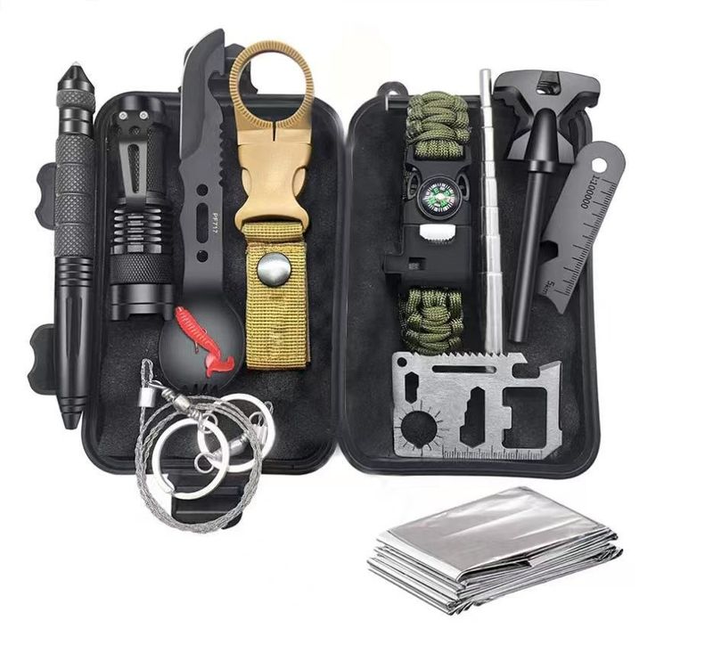Wilderness survival gear 13 outdoor multifunctional tool set adventure self-defense first aid supplies_voghion.com