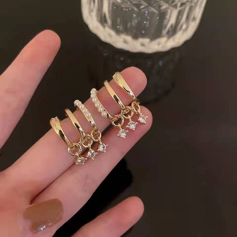 Diamantbesetzte Perlen-Silber-Pin-Ohrringe Designer Ein-Ohrring mit 3 Ohrringen Effekt Ohrringe Nische All-Match_voghion.com
