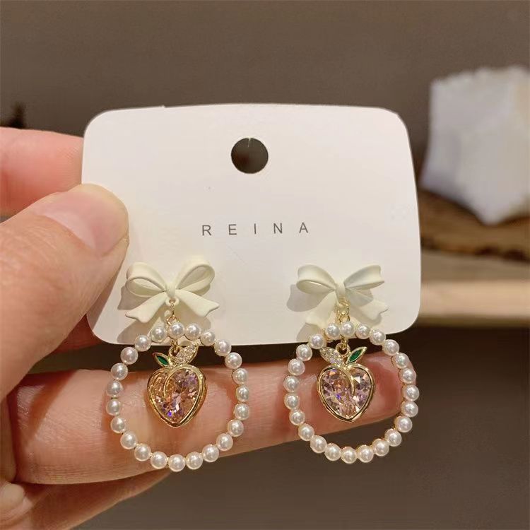Damen Ohrringe Süße Mädchen Herz Pfirsich Schleife Ohrringe Nische Licht Luxus Design Ohrringe High Sense Ohrstecker_voghion.com