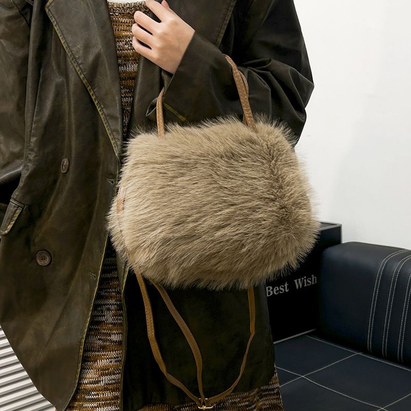 Women's Bags High End Autumn And Winter New Fox Plush High Value Crossbody Bag With Large Capacity, Simple And Versatile Style_voghion.com