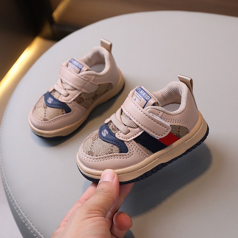 Mädchen weiche Sohlen Board Casual 2024 Frühjahr und Herbst Edition Kinder Jungen modische leichte Sportschuhe 1-3_voghion.com