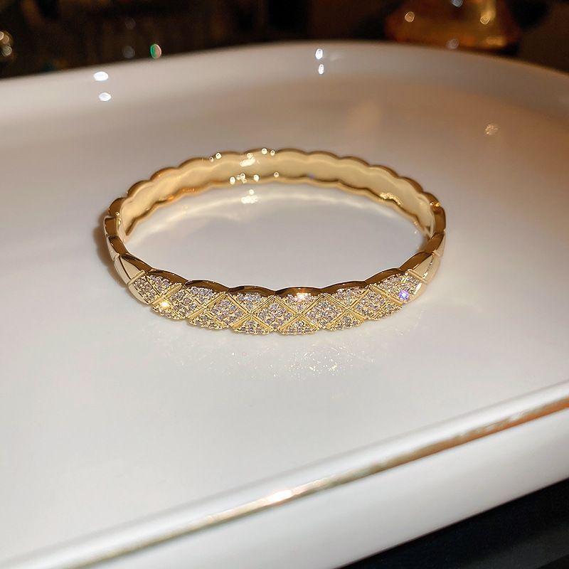 French simple zircon mesh cross temperament light high sense bracelet personality with fashion hand jewelry women_voghion.com