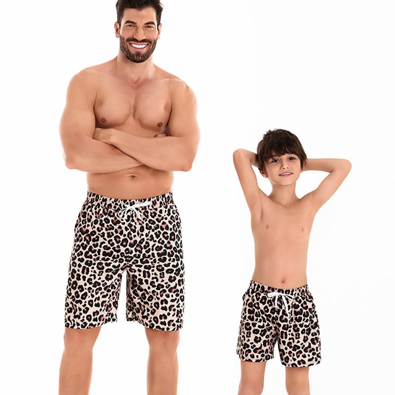 Europese en Amerikaanse ouder-kind strandbroek Nieuw 2024 Geplooide taille Vader en zoon zwembroek Heren met broekzakken Jongensbadpak_voghion.com