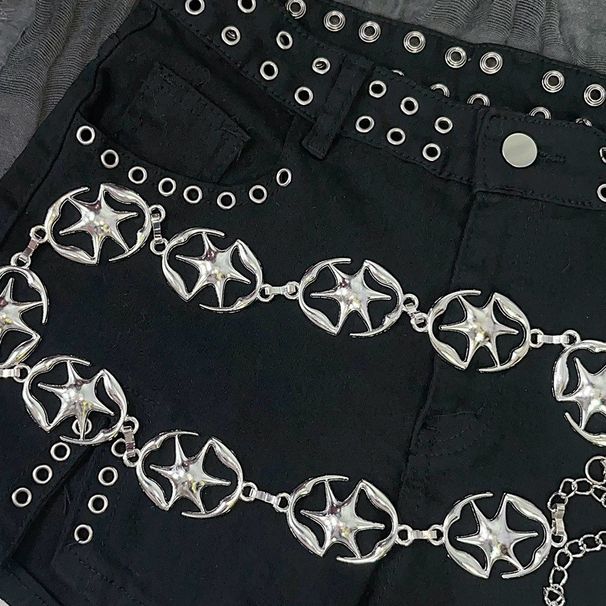 Cintura alla moda snellente per pantaloni da donna, versatile accessorio con catena in metallo argentato dal design unico_voghion.com