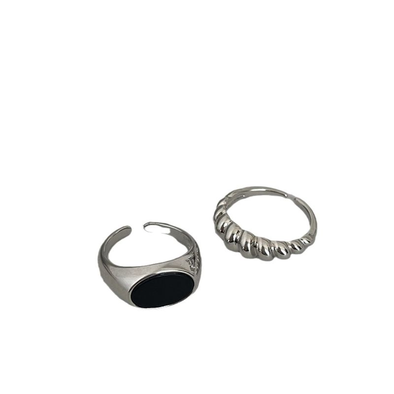2024 Neuer schwarzer ovaler verstellbarer offener Ins-Trendy-Zeigefingerring im minimalistischen High-End-Stil für Frauen_voghion.com
