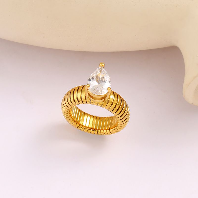 Set di gioielli da donna con personalità, bracciale con anello in zircone, bracciale in acciaio al titanio e oro K, set di gioielli retrò con goccia d'acqua_voghion.com