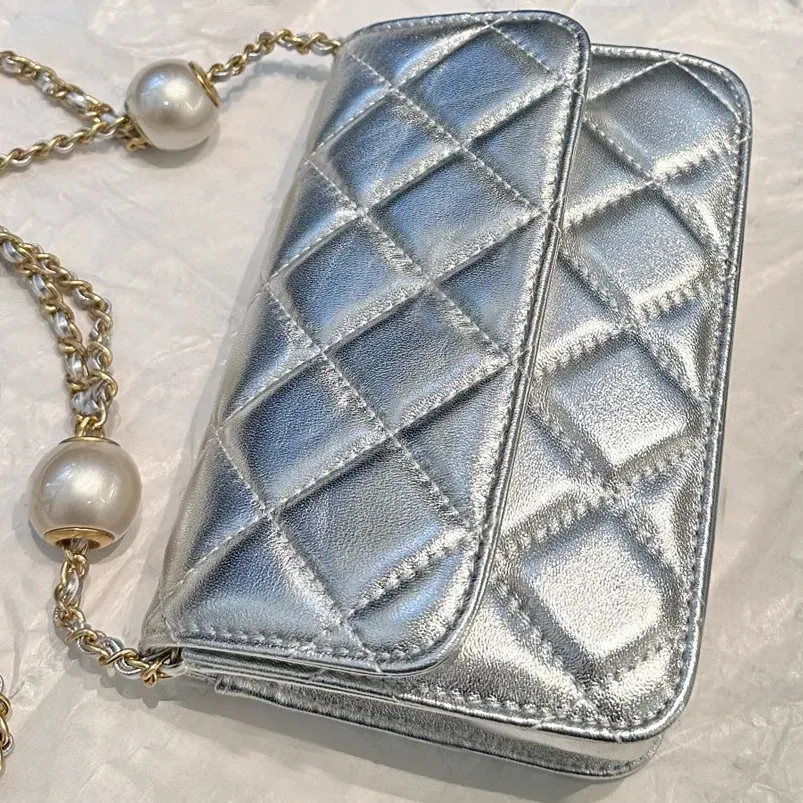 Borsa a mano da donna in pelle con tracolla piccola Pearl Golden Ball, 24 SS, con finiture in oro Dia, fibbia CC e tracolla regolabile_voghion.com