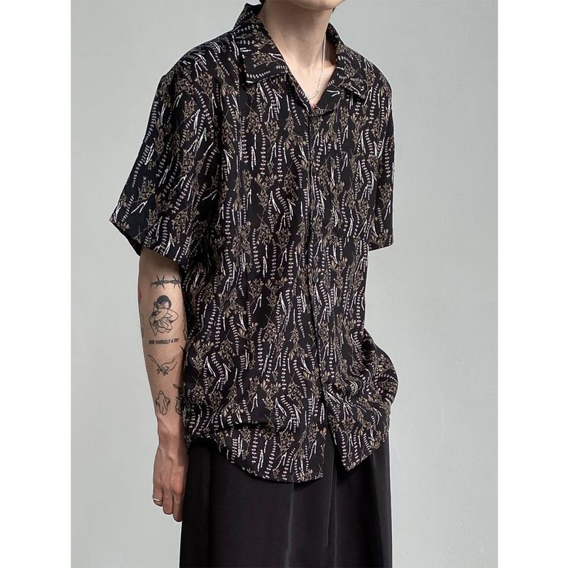 Camicia da spiaggia ampia e retrò vintage da uomo, con colletto a maniche corte, design di nicchia, per coppie di uomini._voghion.com