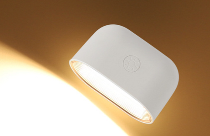 Lámpara de pared magnética táctil con control remoto, lámpara de noche para dormitorio, luz de noche sencilla para pasillo interior, sin necesidad de perforar, carga USB_voghion.com
