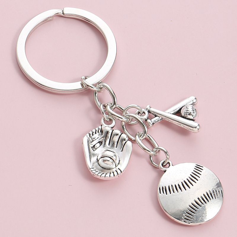Hot selling sneaker personalized football keychain, athlete souvenir keychain_voghion.com