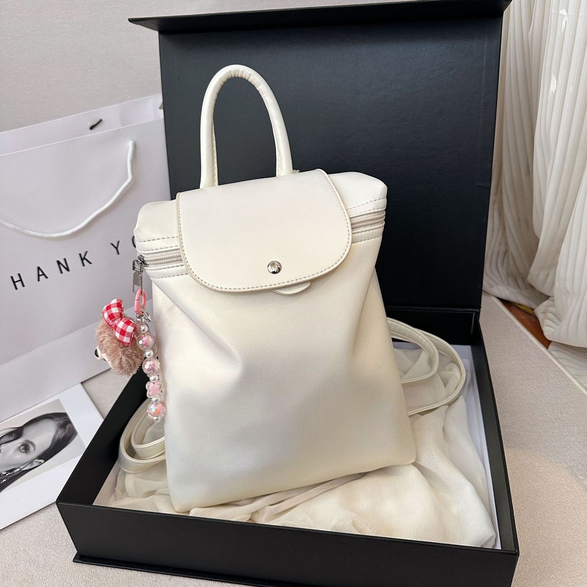 Solid color texture 2024 new trend Korean version Long bags Xiang women's shiny surface large capacity backpack_voghion.com