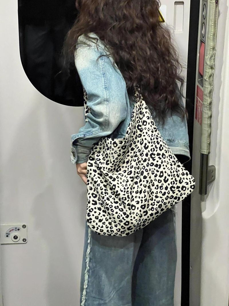 Borsa per la spesa monospalla in tela con stampa leopardata, grande capacità, design alla moda._voghion.com